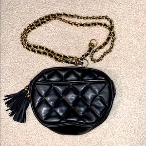 Circle quilted clutch w/ optional crossbody chain